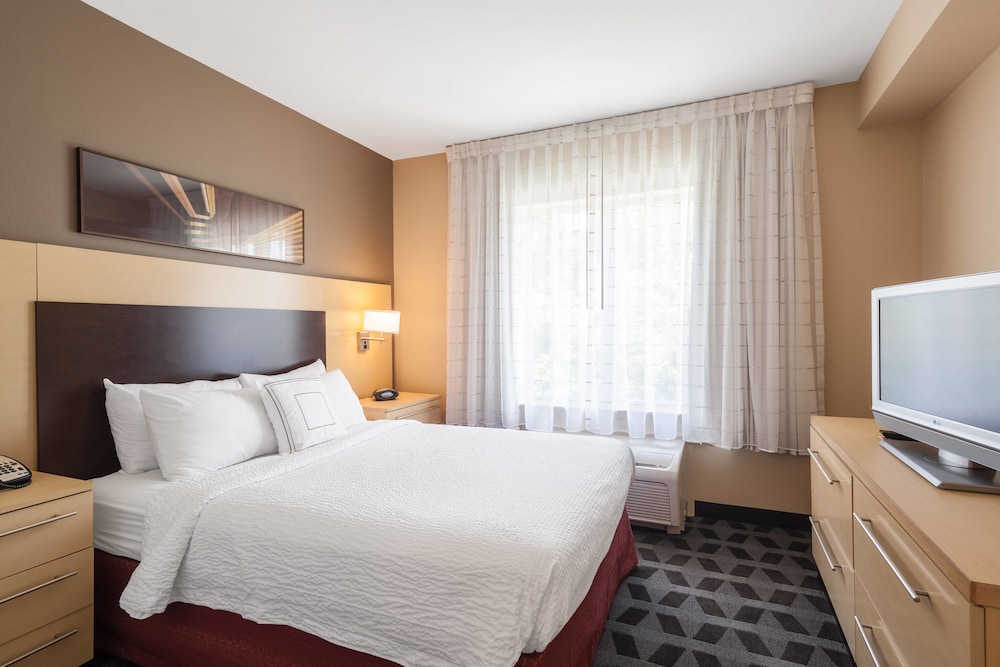 Towneplace Suites Jacksonville Butler Boulevard 13/50