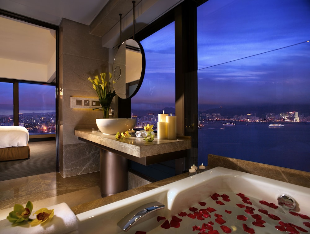 Harbour Grand Hong Kong Hotel 58/68