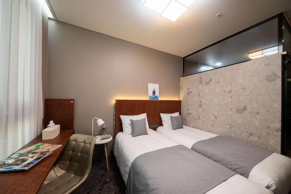 Hotel DM 25/53