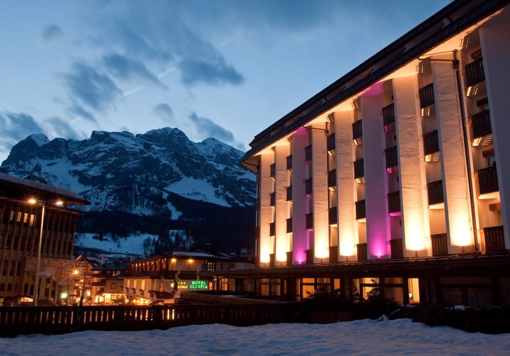 Hotel Alaska Cortina 3/60