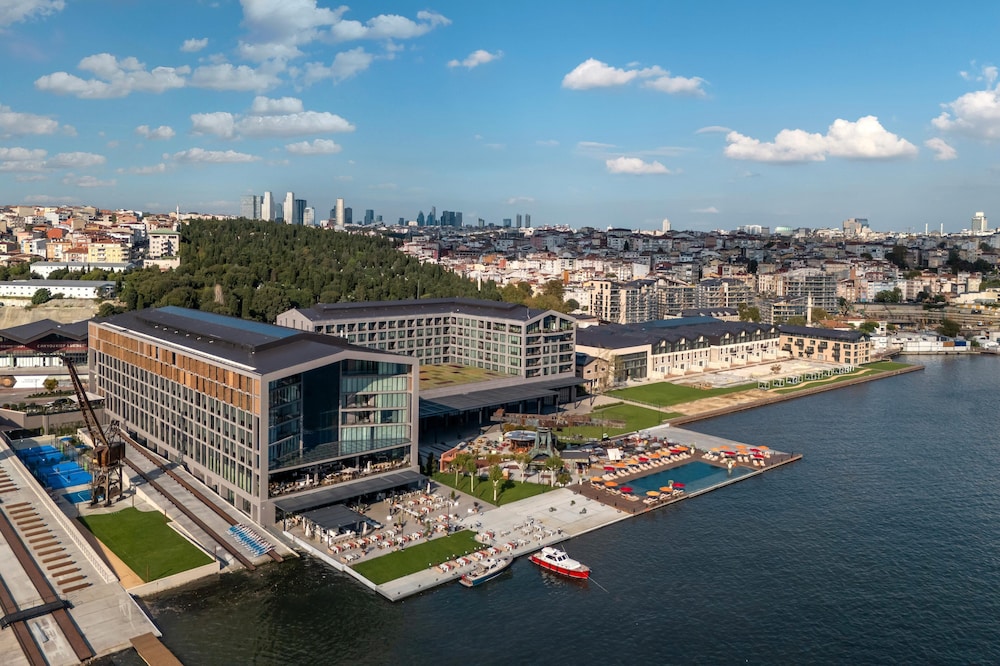 Rixos Tersane Istanbul 70/72