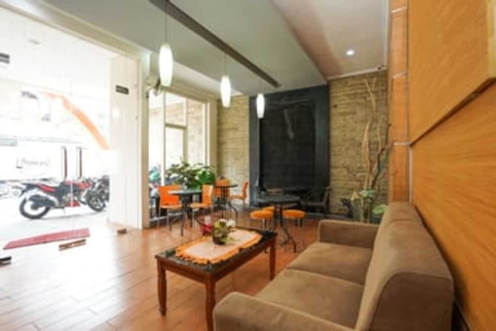 Oyo 450 Semampir Residence 33/64
