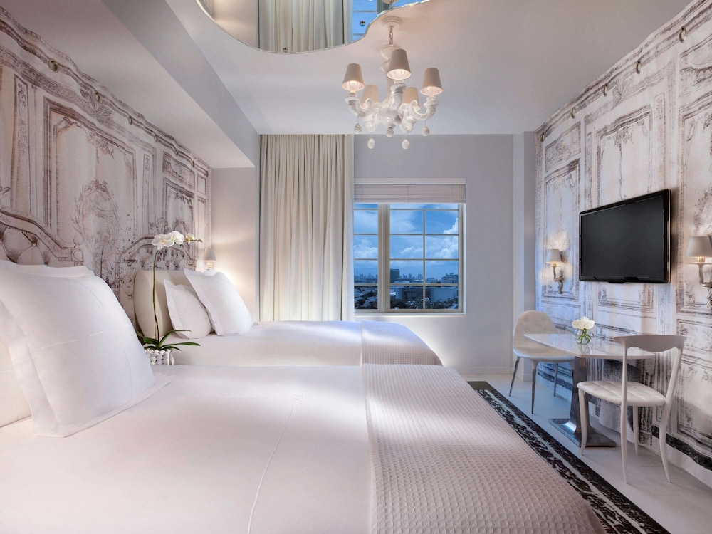 SLS South Beach Miami 27/33
