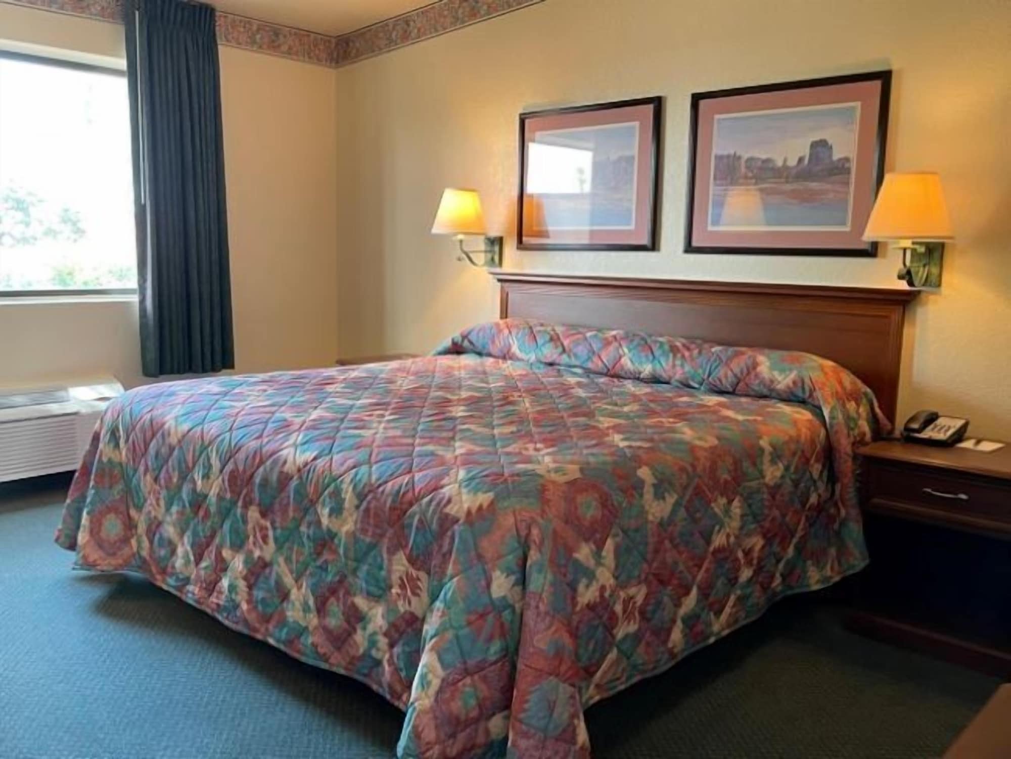 MINI, SUITE, KING BED