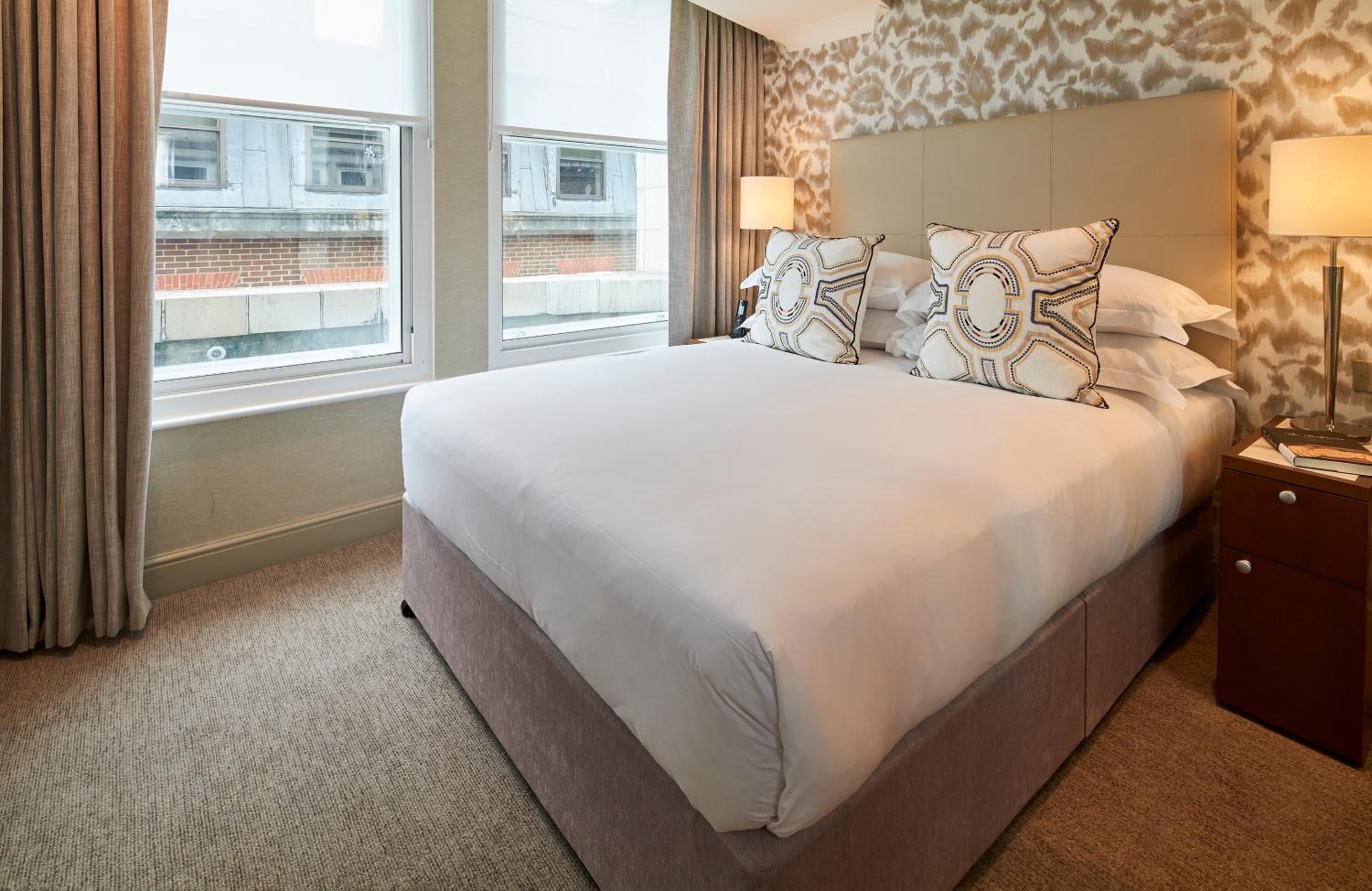 Superior One Bedroom Apartment
