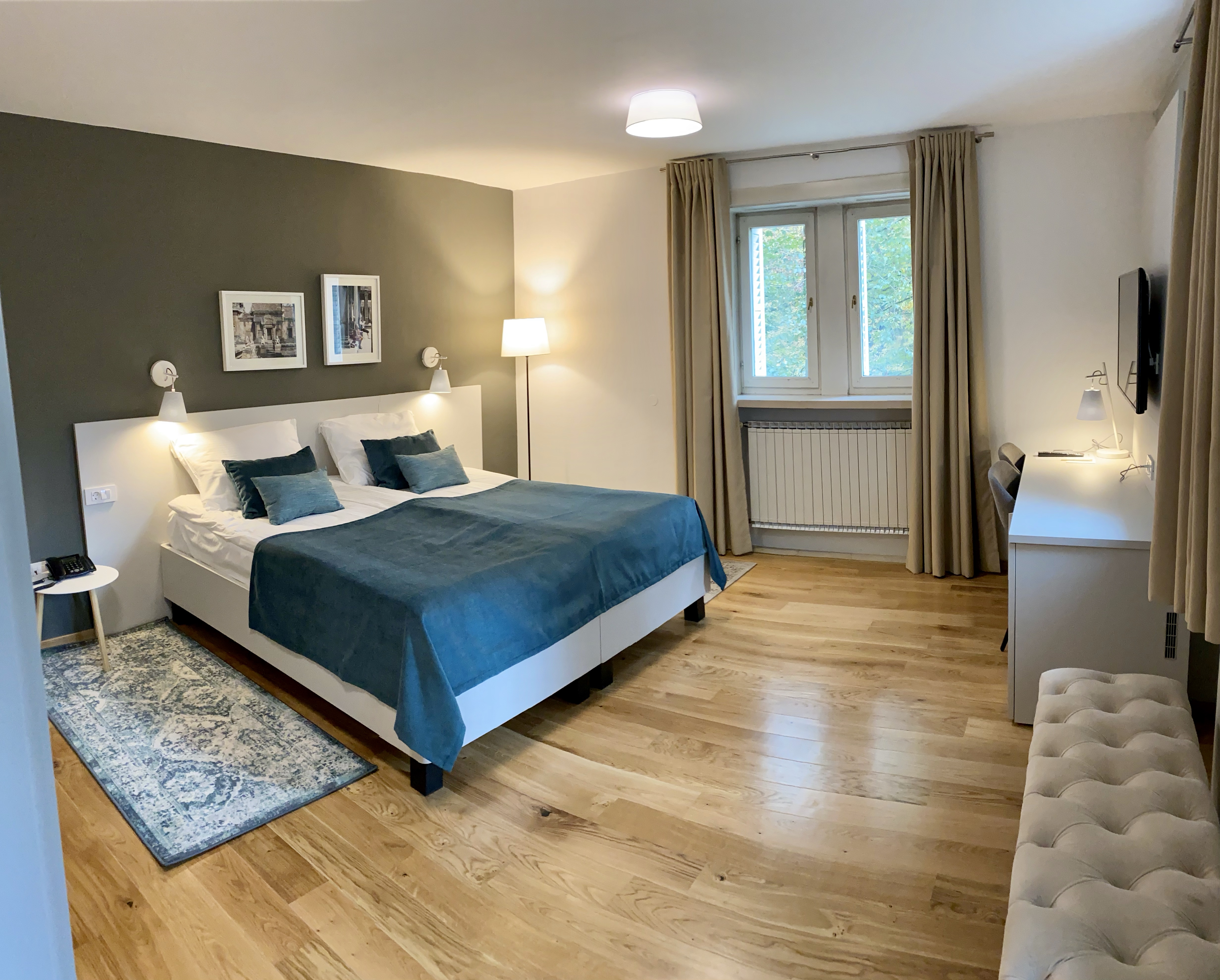 Room, Double Bed