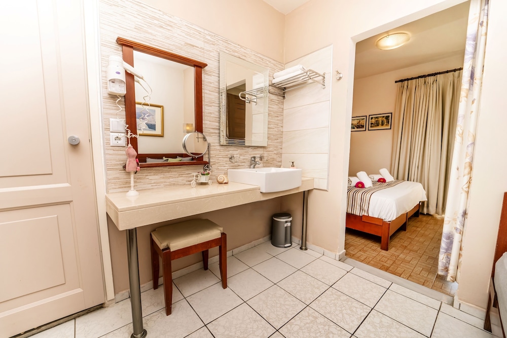 Philoxenia Hotel Malia 64/68