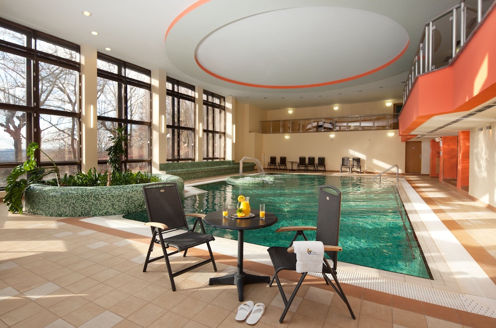 CHATEAU MONTY SPA RESORT 55/69