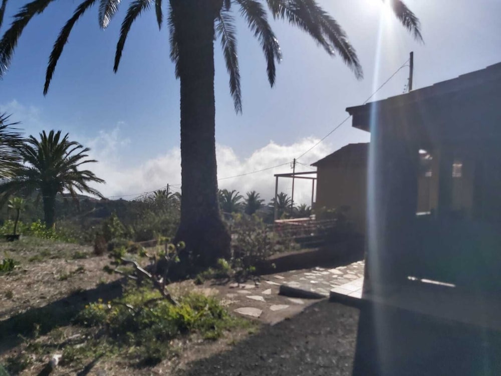 CASAS RURALES AMPARO LAS HAYAS 37/49