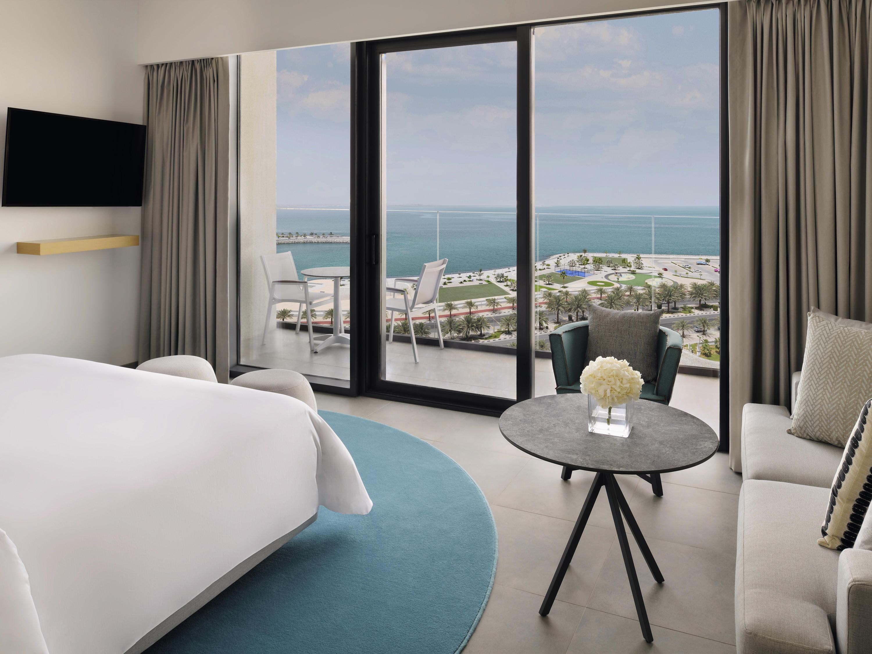 غرفة ديلوكس بسرير كينج، Movenpick Resort Al Marjan Island 5/8