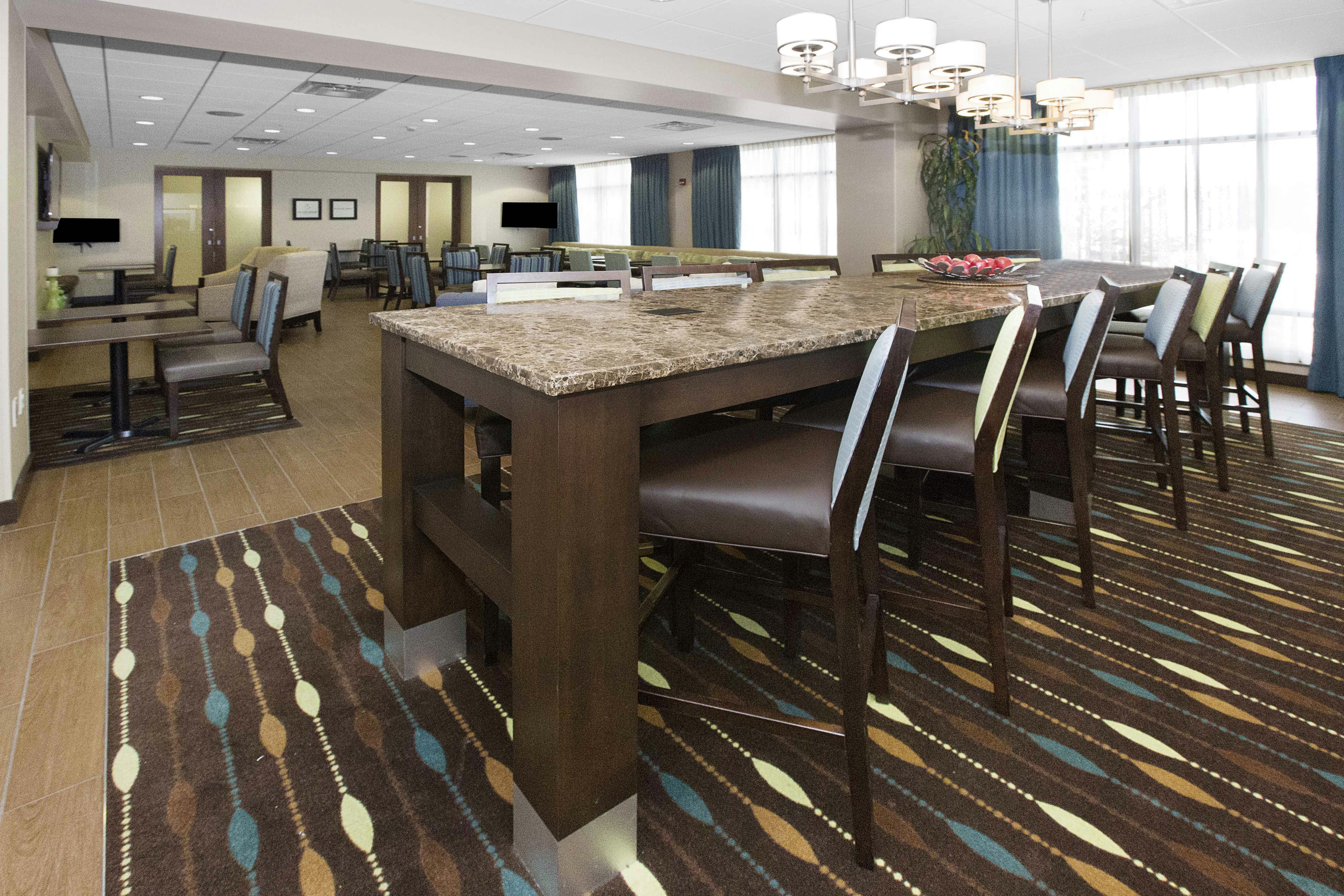 Hampton Inn Pittsburgh-Bridgeville 32/44