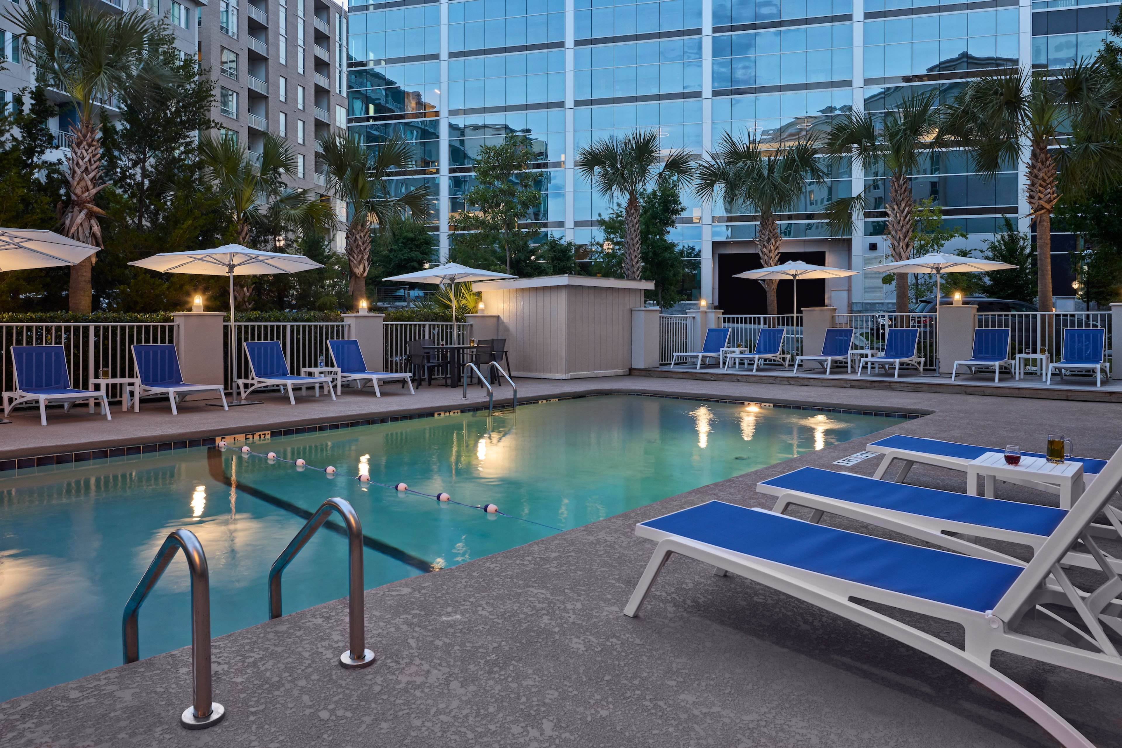 Holiday Inn Express & Suites Charleston Dwtn - Westedge, an IHG Hotel 5/34