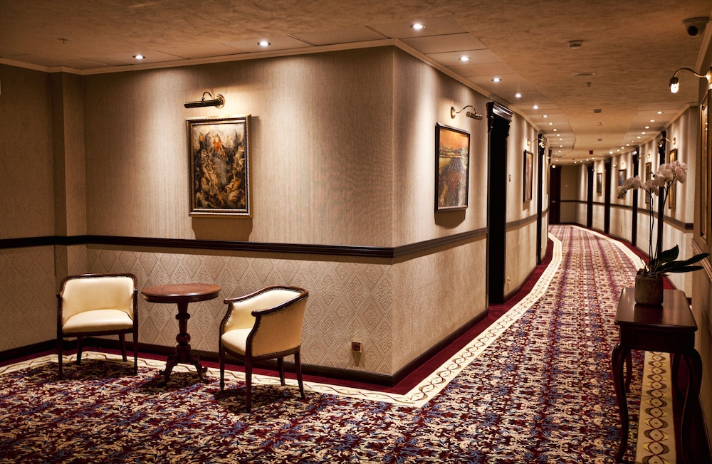 Multi Grand Hotel 9/68