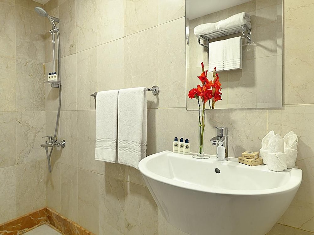 غرفة ديلوكس مفردة بسرير كوين، نور الثريا(Elaf AL-maqam Hotel Makkah Ajyad) 8/10