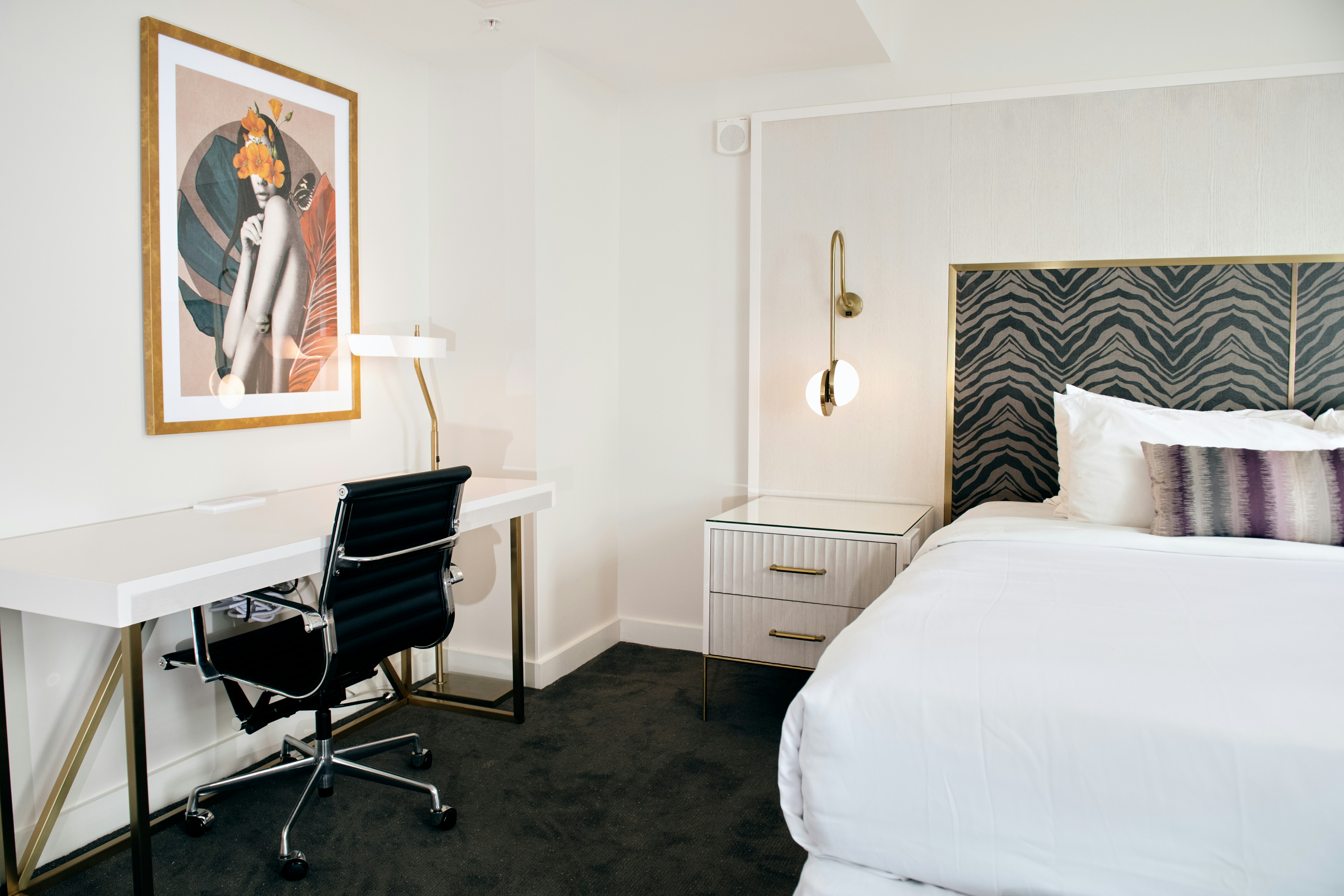 The Kelly Birmingham, Tapestry Collection By Hilton 20/56