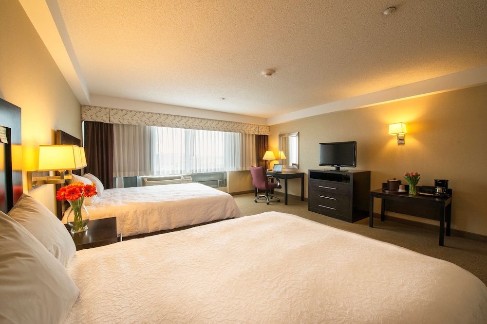 Hampton Inn and Suites Boston-Crosstown Center 6/49