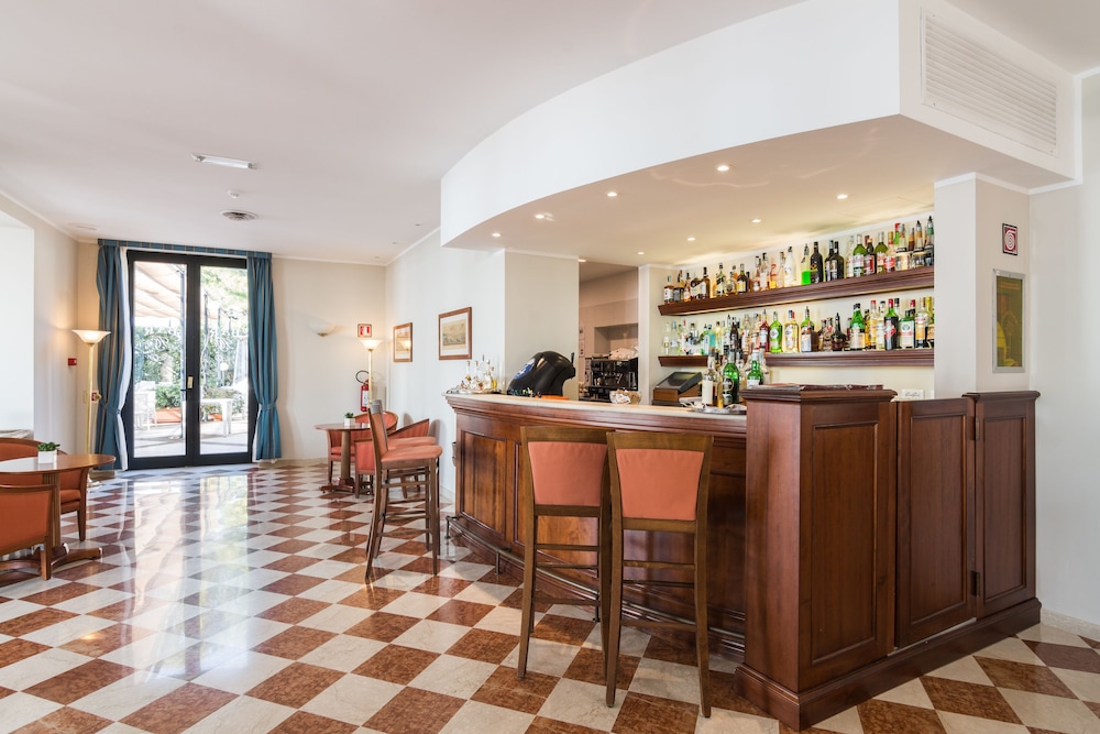 Hotel Sirmione E Promessi Sposi 11/69
