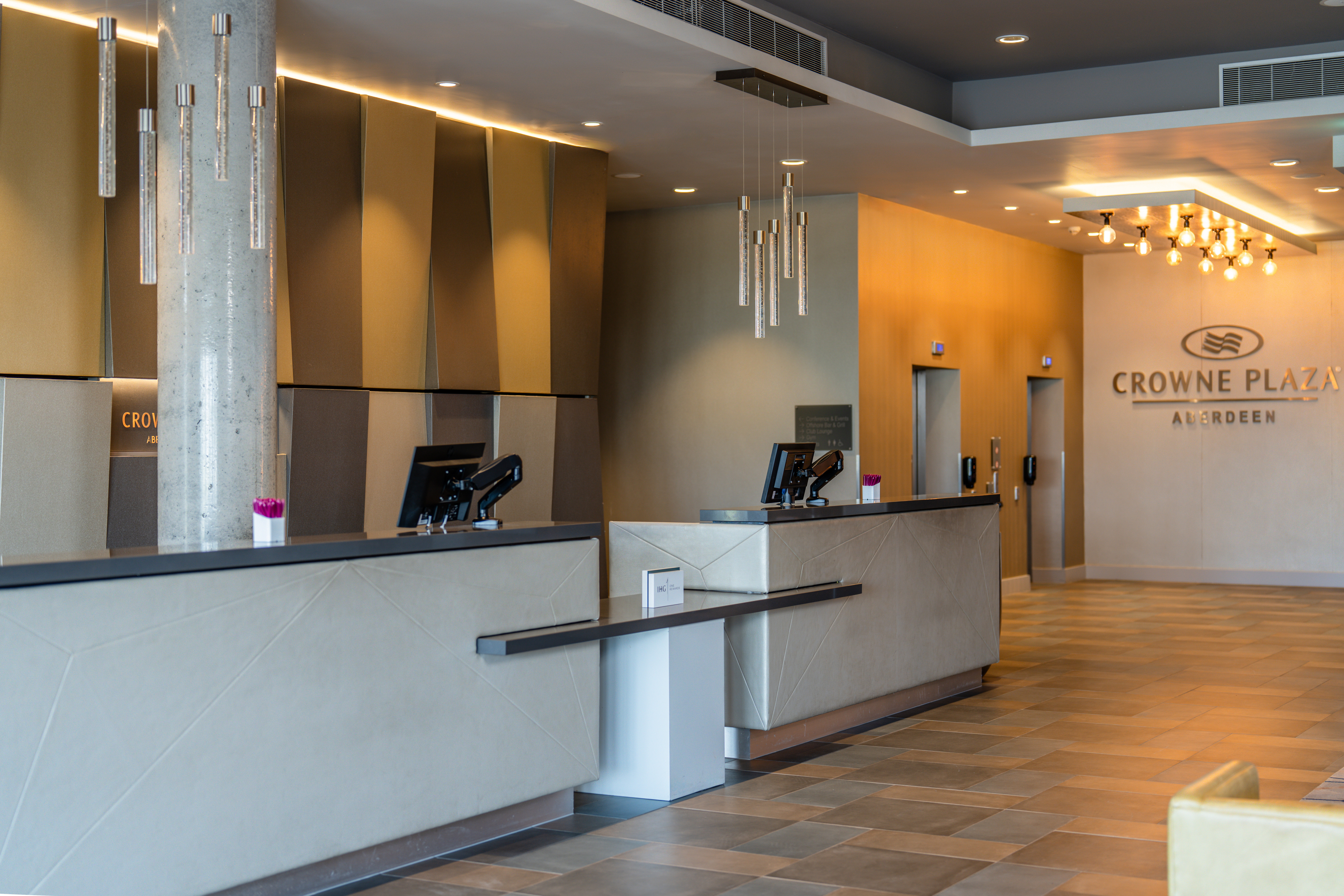 CROWNE PLAZA ABERDEEN AIRPORT 8/50