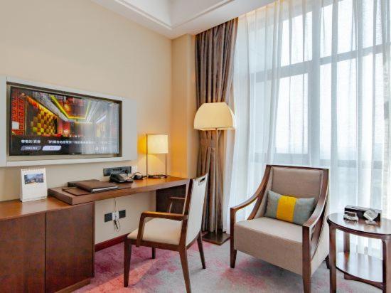 Binhai Jinling International Hotel 51/62