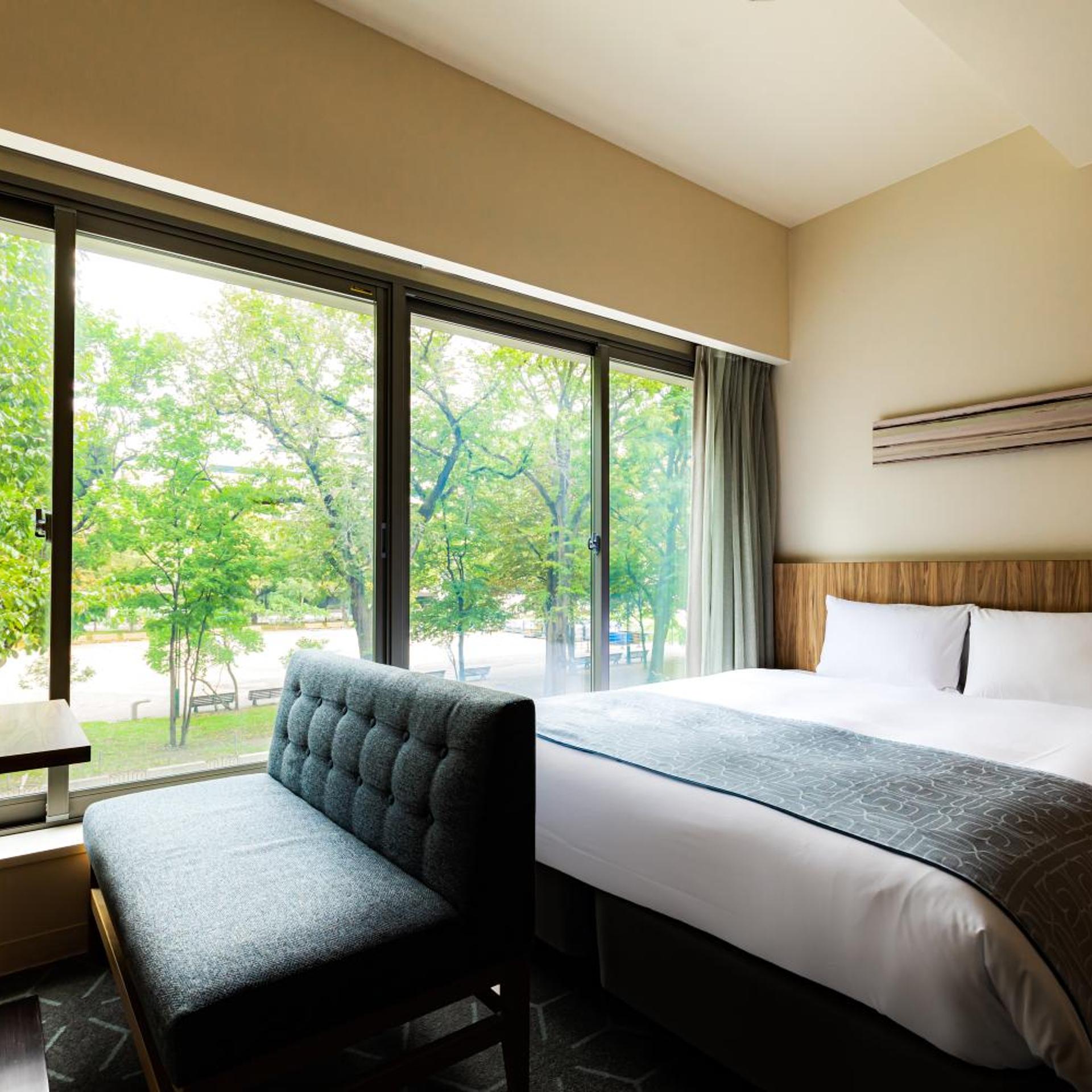 Renovated, King Bed, Park View