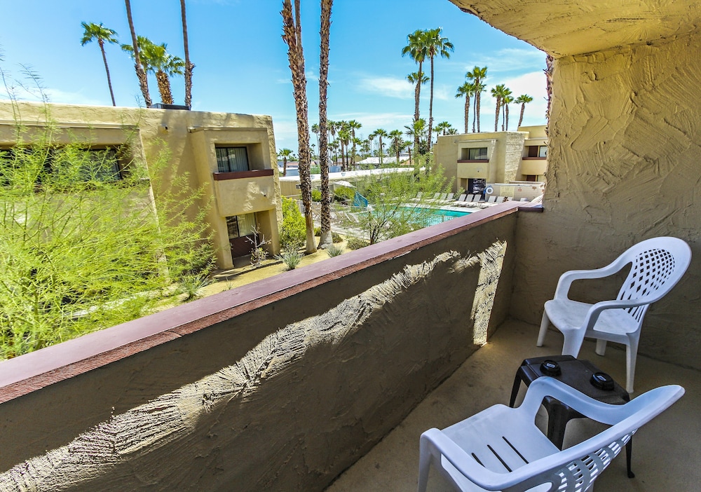 Desert Vacation Villas 9/27