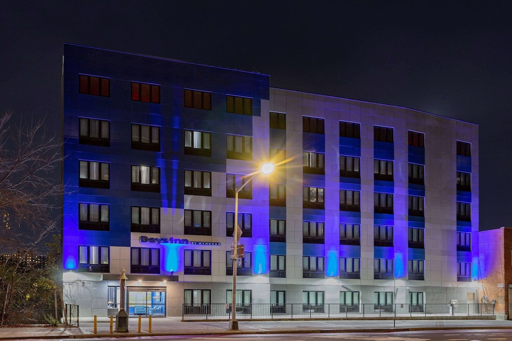 Days Inn by Wyndham Bronx NYC 3/50