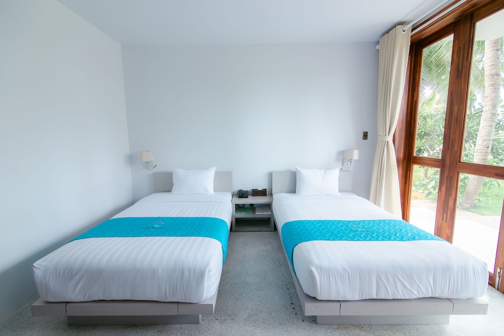 Deluxe, Twin Beds, Garden View