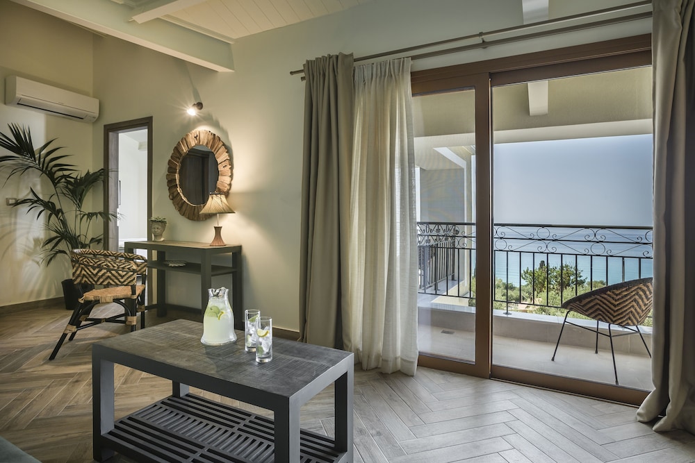 La Signora Hotel 12/50