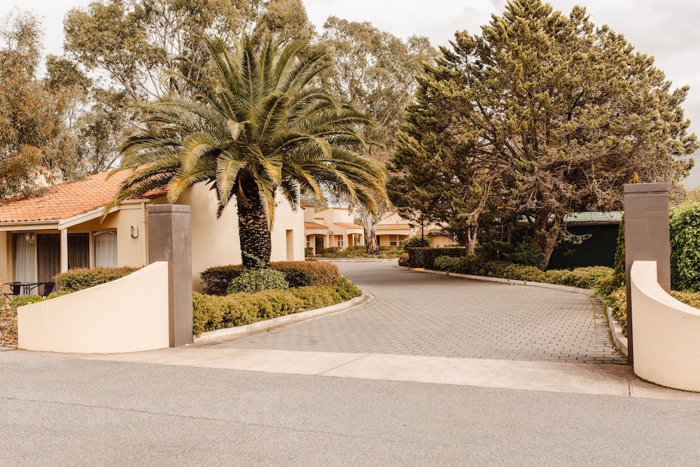 Mercure Barossa Valley 74/77