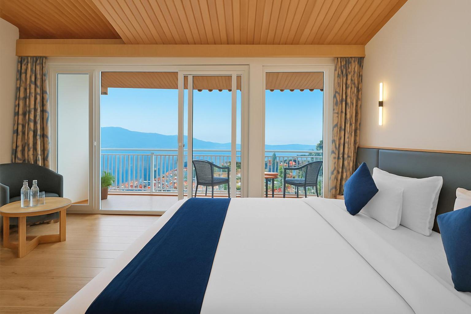 Heritage, Premium, Mountain View, Balcony
