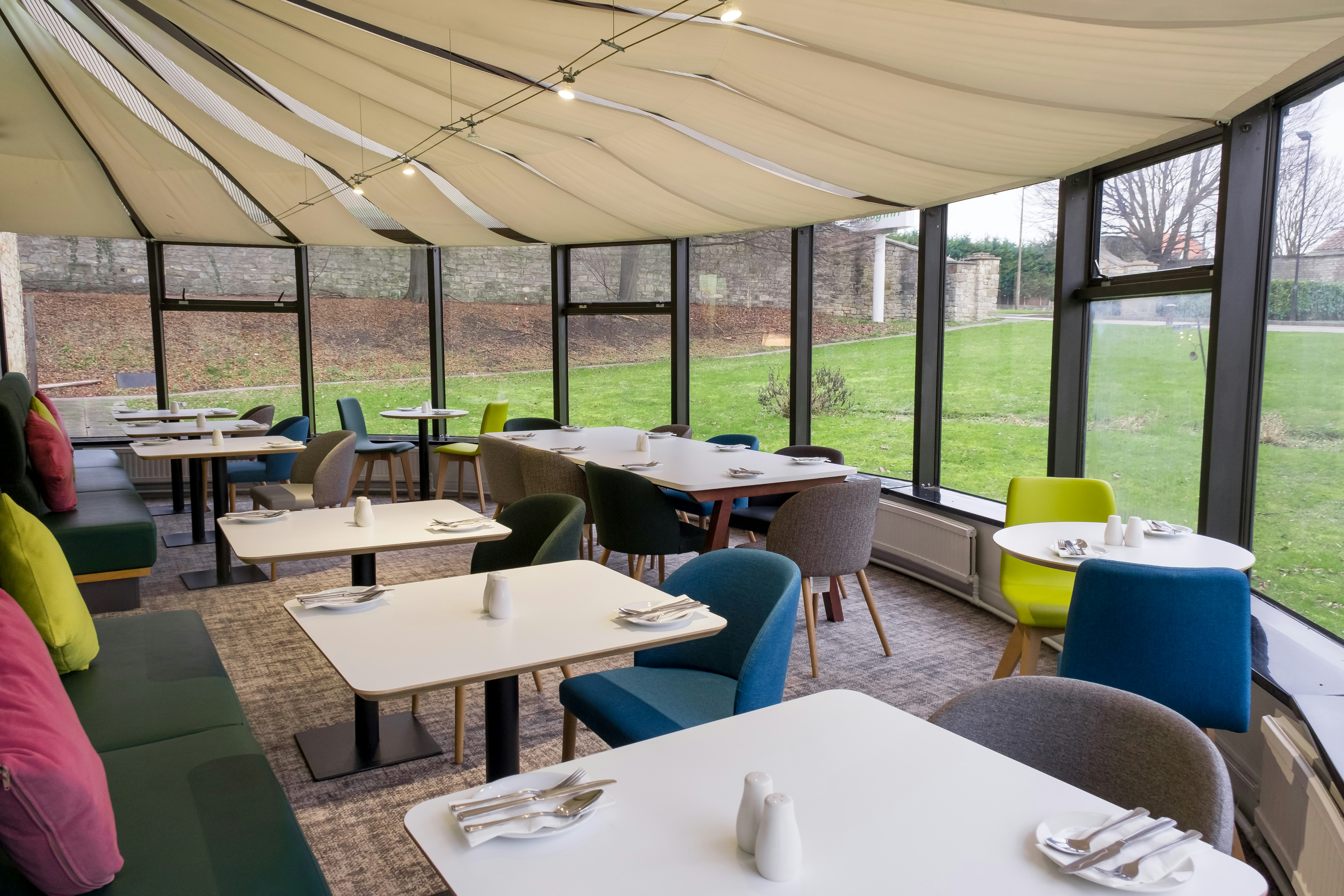 Holiday Inn Doncaster A1 M Jct 36 25/50