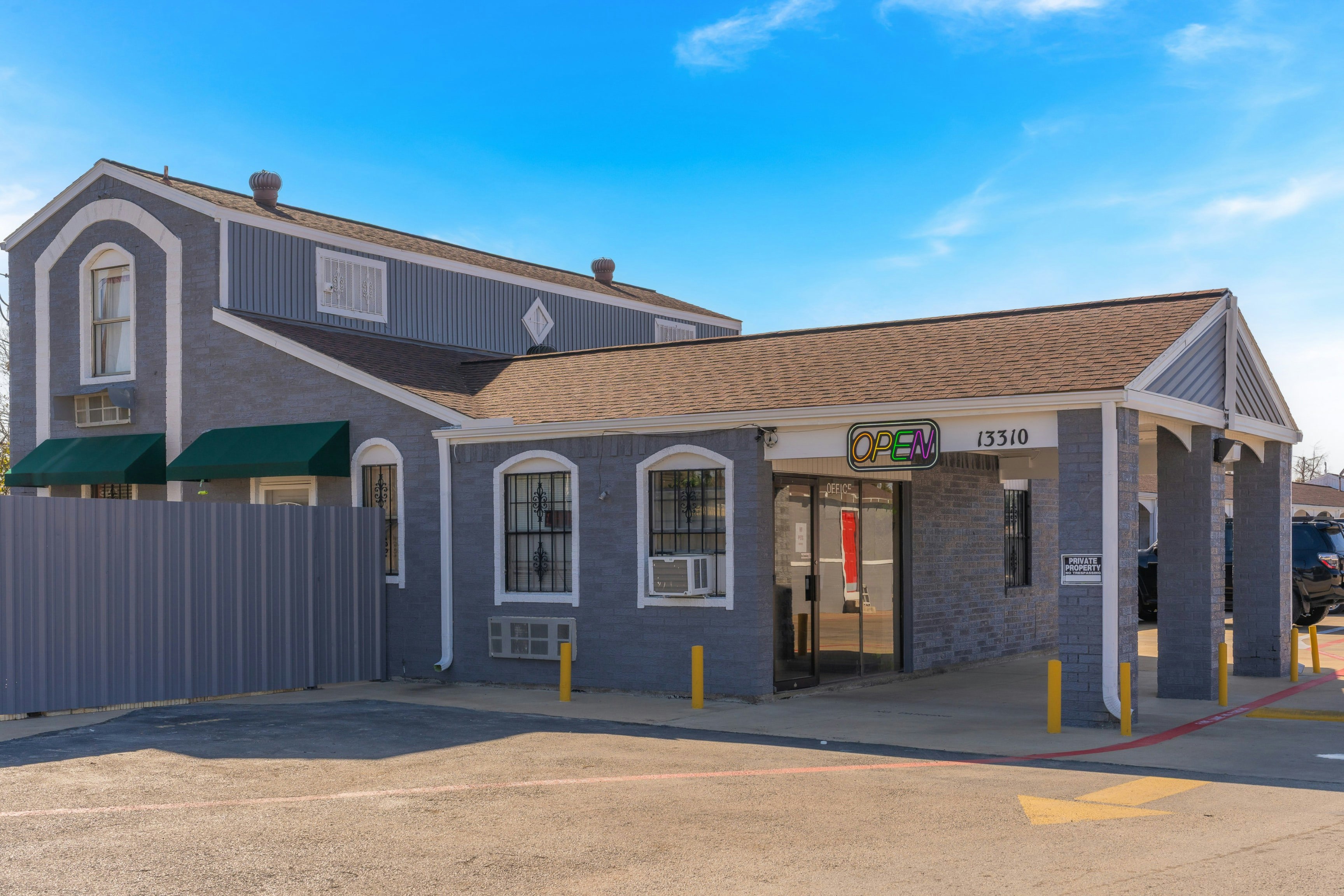 Golden Inn Dallas by Hotel O 42/50