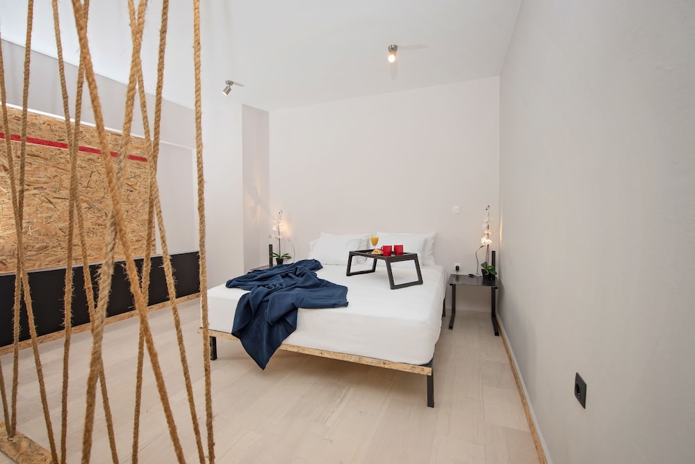Piraeus Premium Suites 14/50