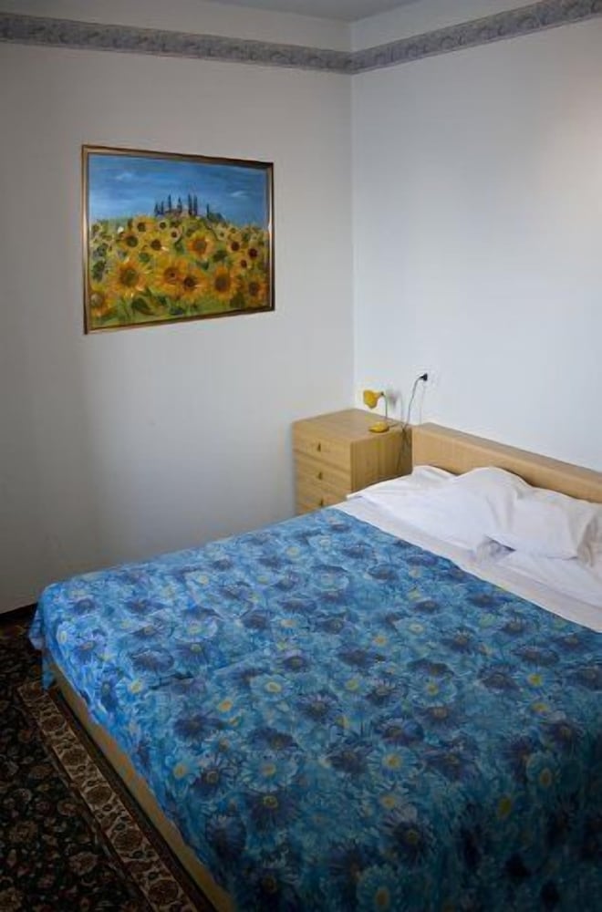 Hotel Mirabeau 12/50
