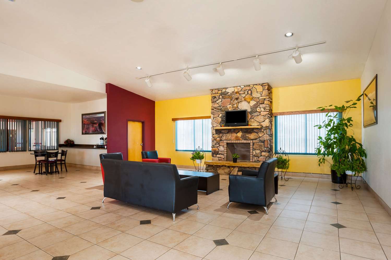 Rodeway Inn & Suites Blanding 7/20