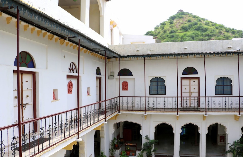 DEV NIWAS - HERITAGE HOTEL 3/22