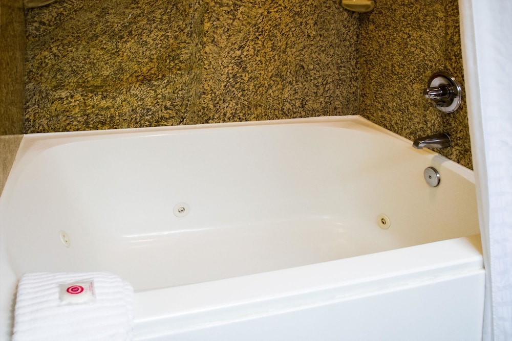 Quality Inn Clarksville 22/47