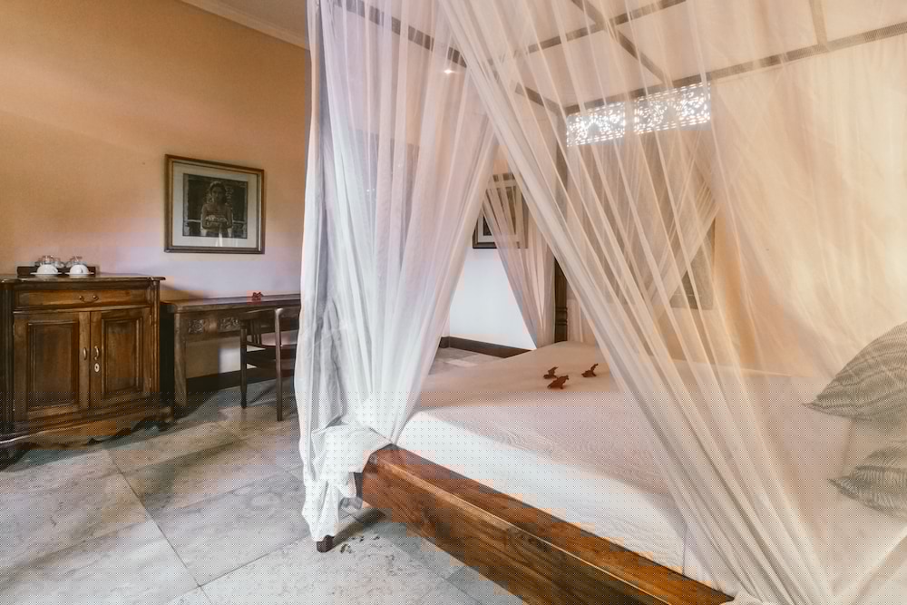 Honeymoon Guesthouse 20/75