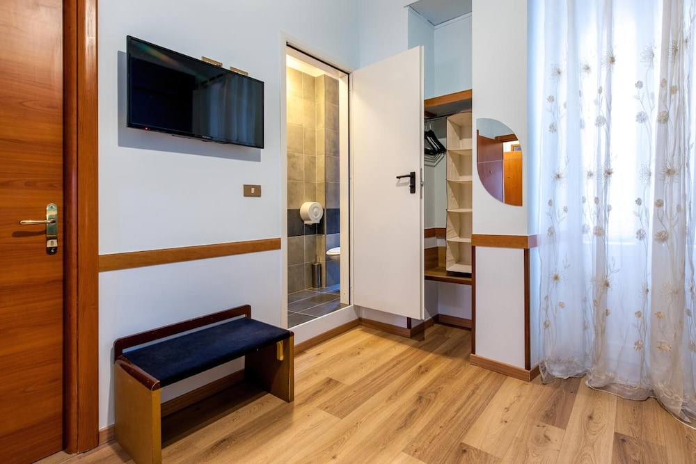 Alessandro A San Pietro Best Bed 15/33