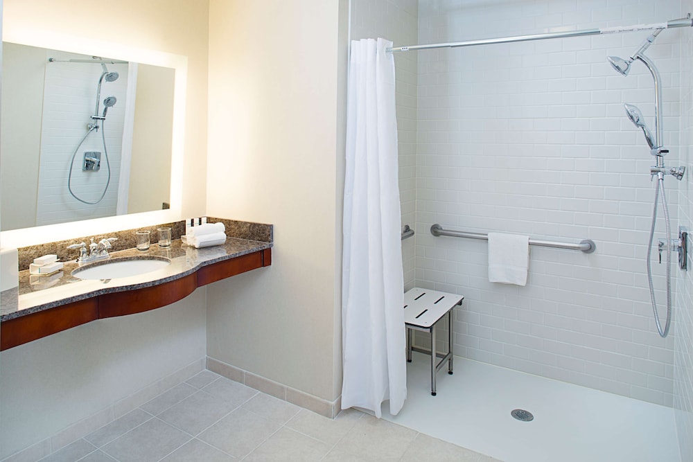 Homewood Suites by Hilton Lancaster 14/56