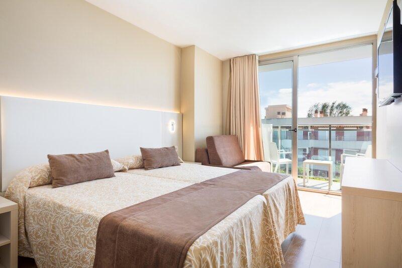 Standard, Double Bed, Balcony or Terrace