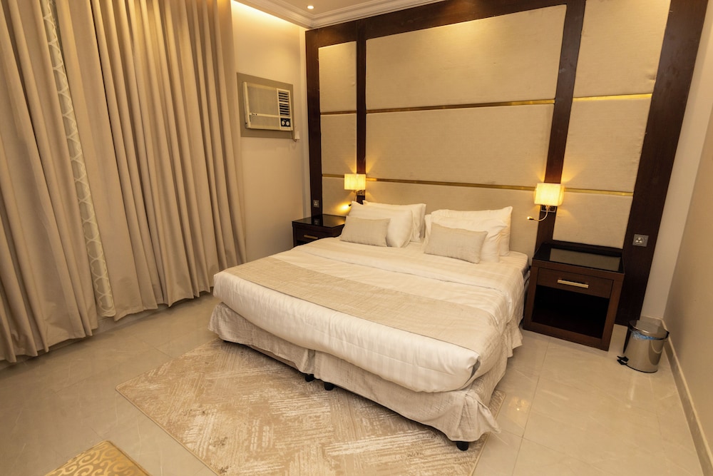 DELUXE, DOUBLE OR TWIN BED, CITY VIEW, EXECUTIVE LEVEL