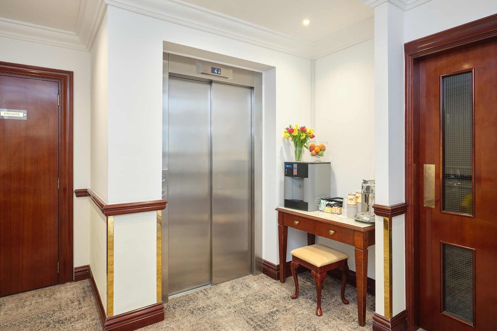 Executive Rooms London Kensington 10/51