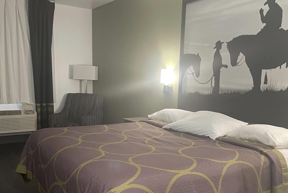 Deluxe, King Bed