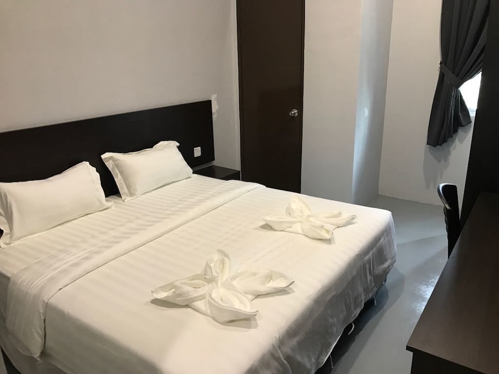 JQ BL Hotel 8/15