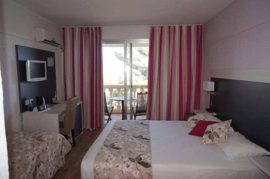 HÔTEL LE COL DE L'ANGE 2/22