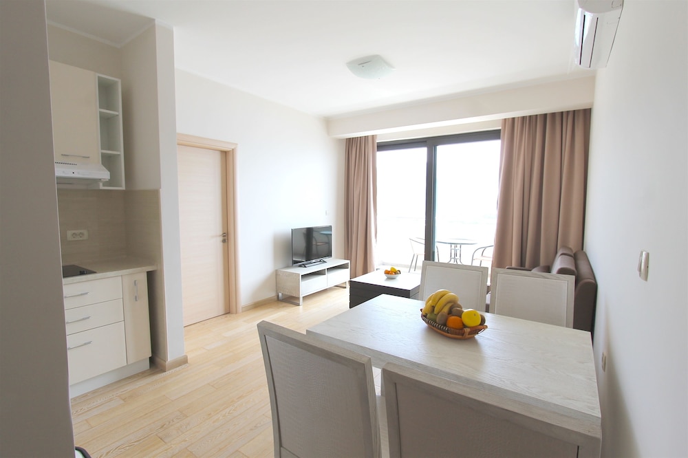 Apartments Aqua 42/66