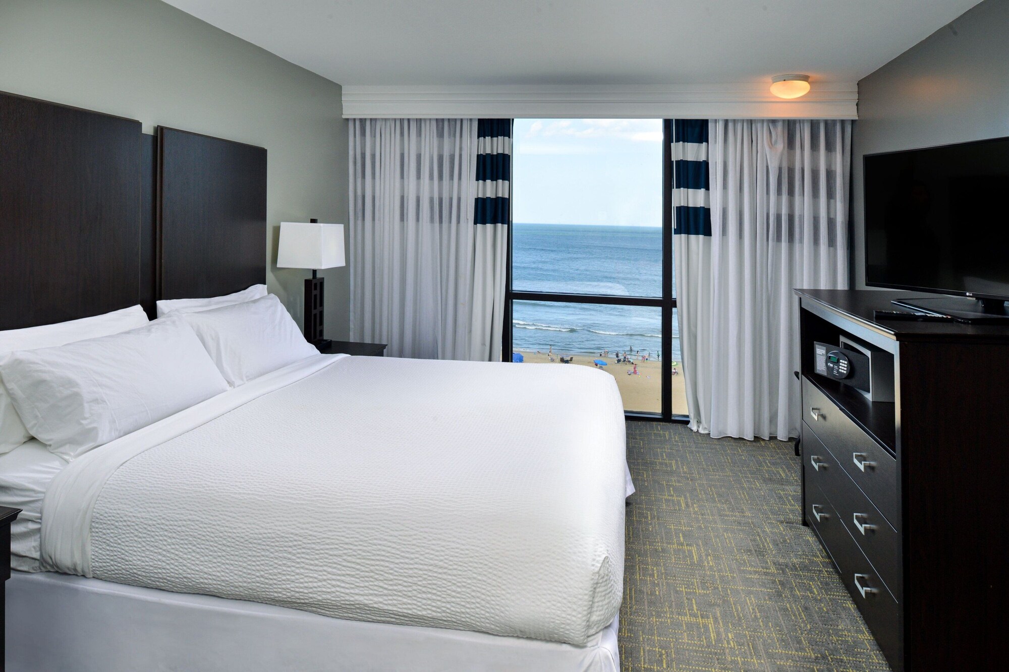 Suite, King Bed, Ocean Front, Sofa, Balcony