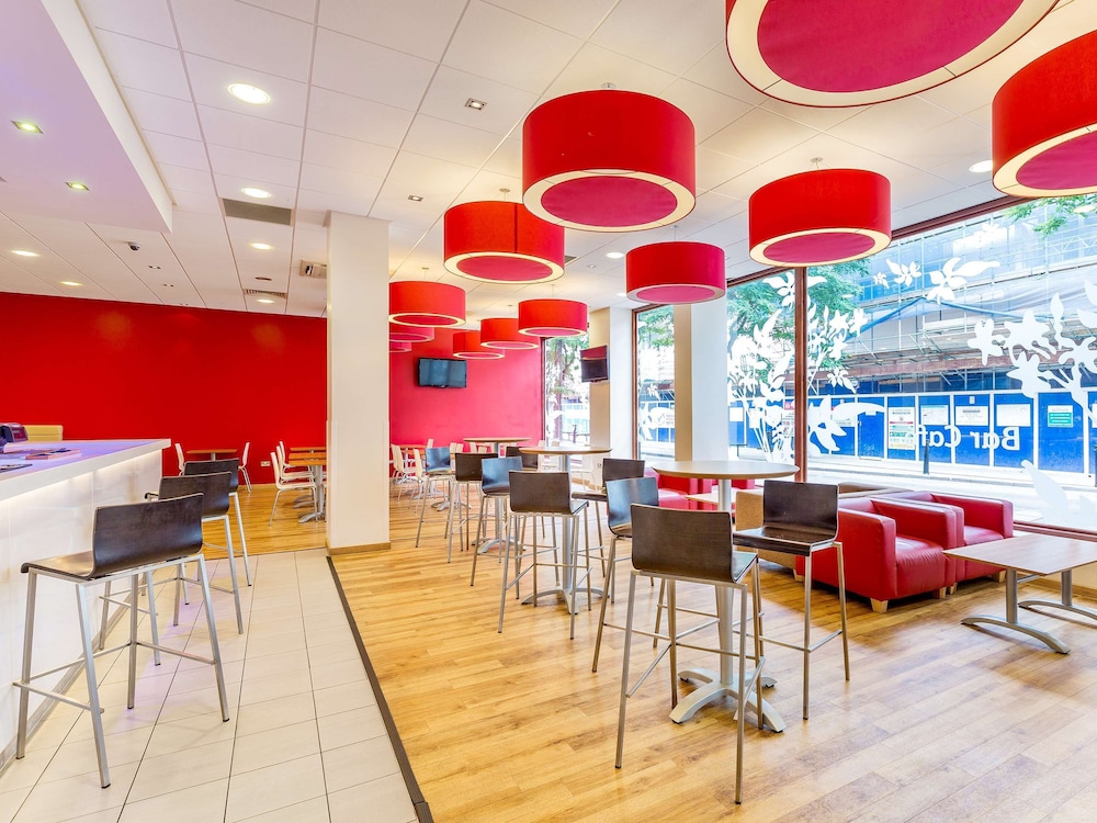 Travelodge London Woolwich Hotel 22/35