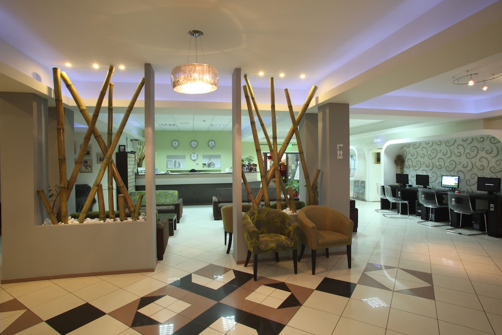 Windmills Hotel Apartments 6/61